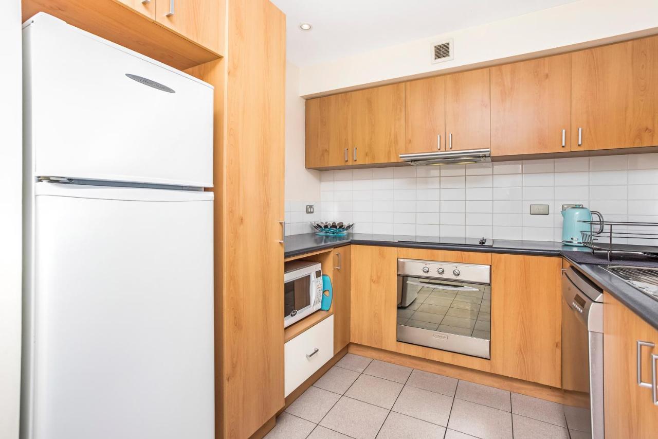 507 High Heaven Breathtaking Views, Pool, Parking Perth