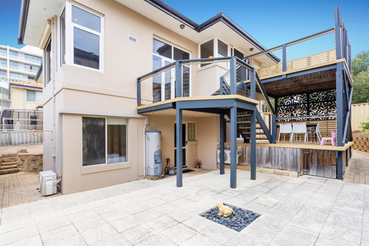 Scarborough Seaview Loft - Executive Escapes Perth