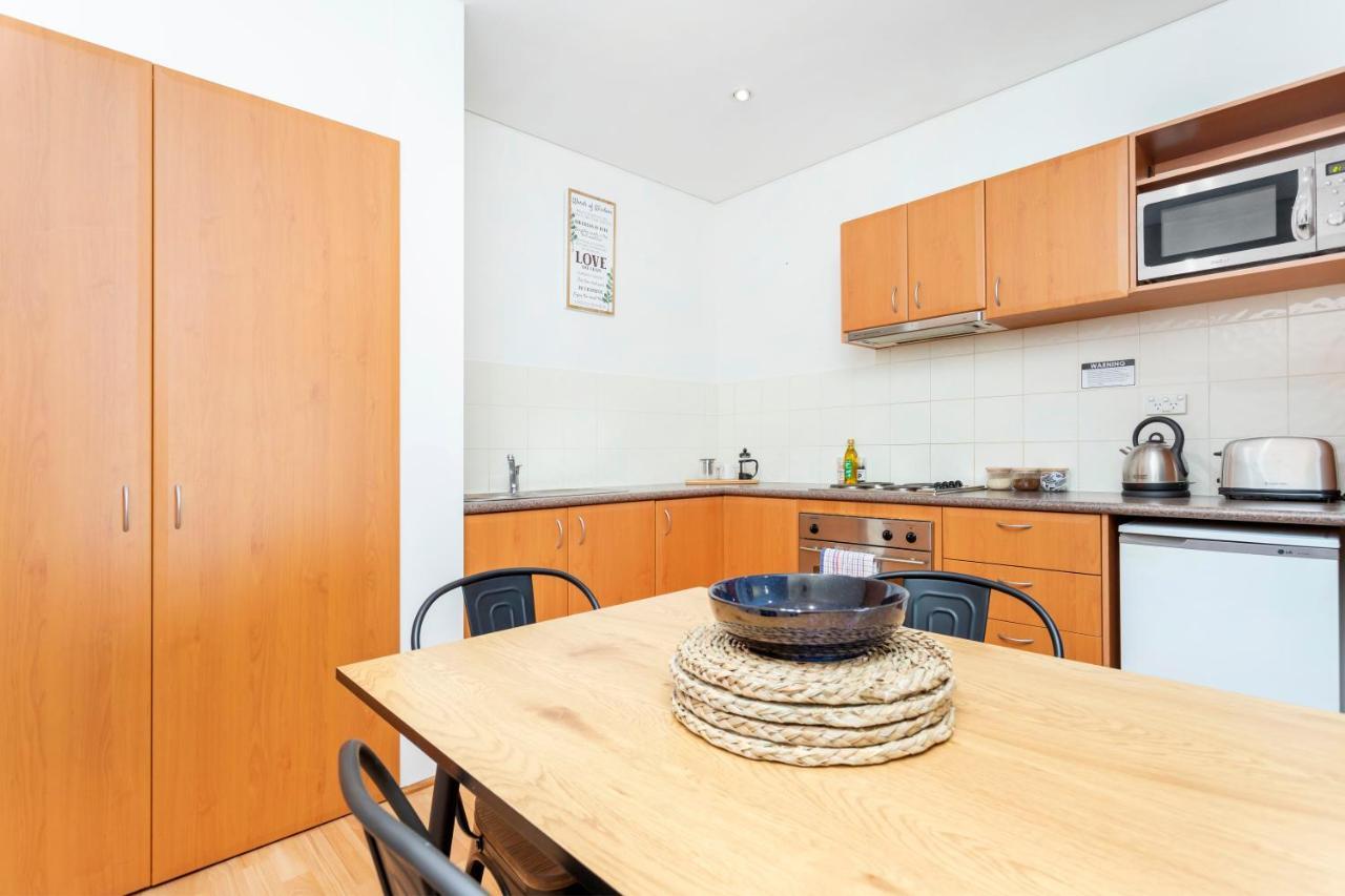 404 Big Beautiful One Bed & Balcony Perth