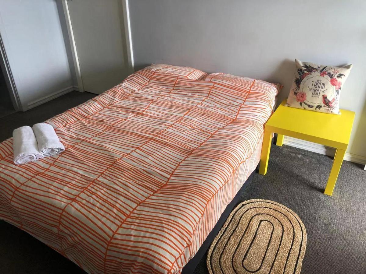 Maddington House Unit C * Perth