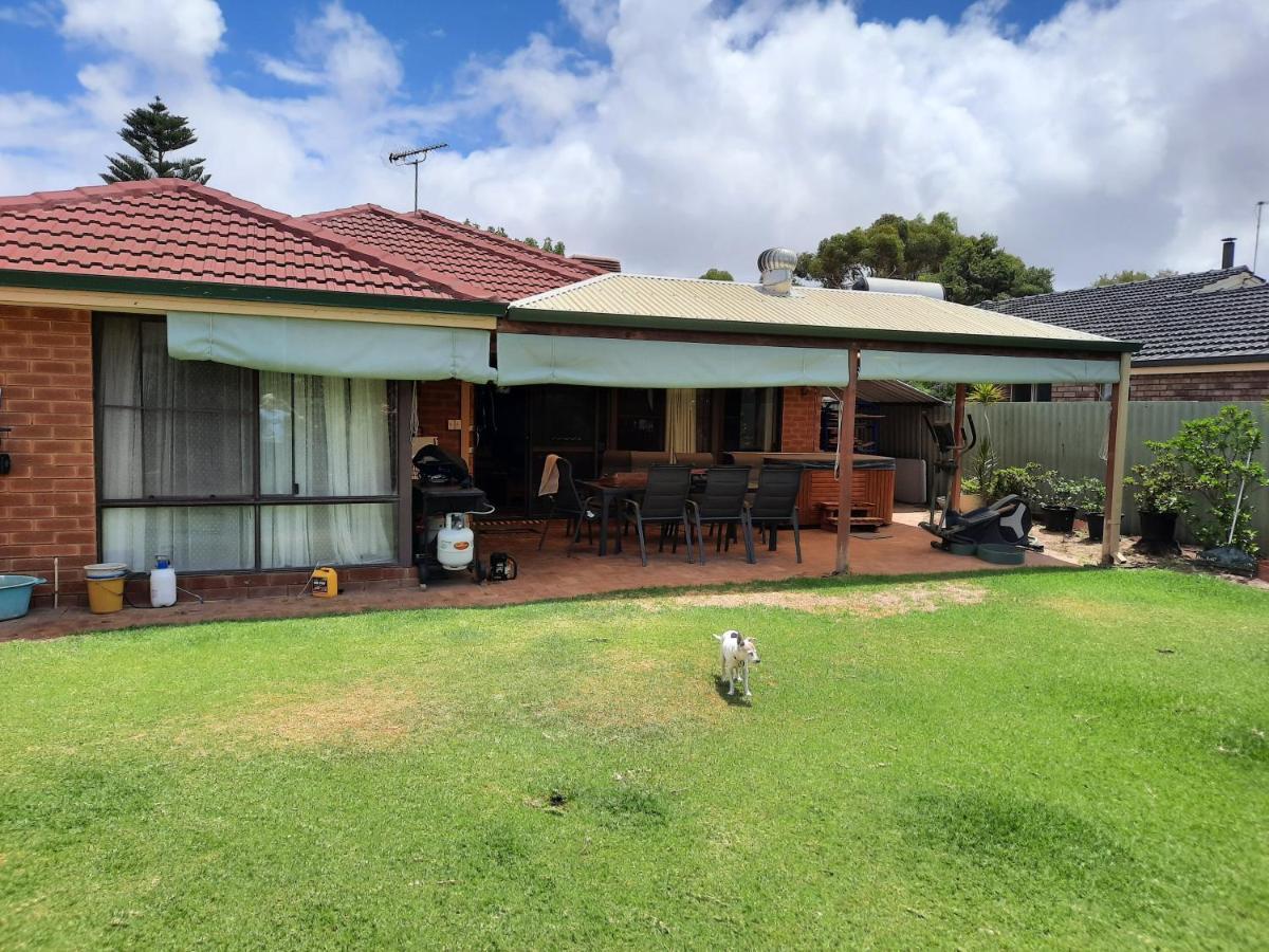 Comfortable Secure Homeshare Homestay *