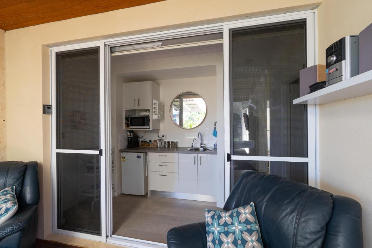 Scarborough/doubleview Delight Apartment *