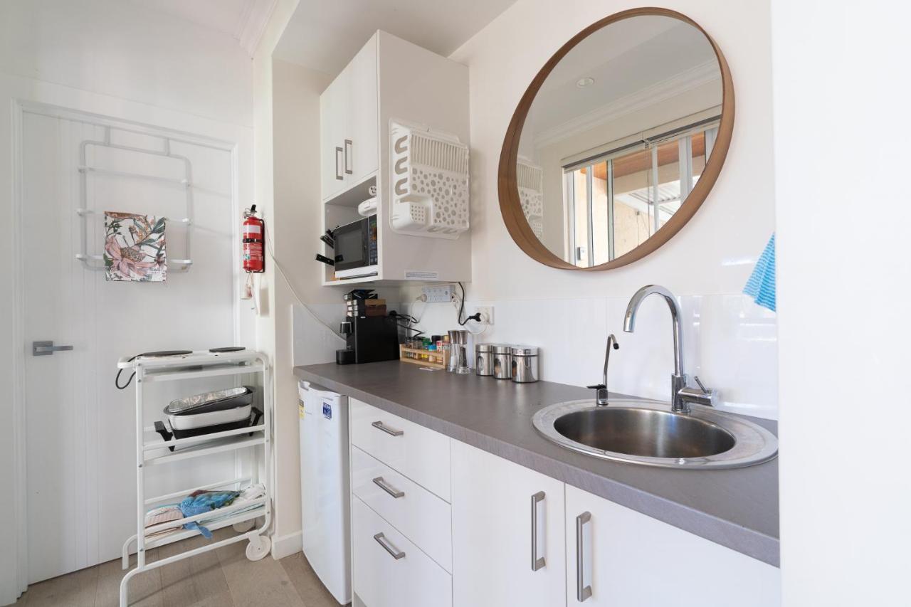 Scarborough/doubleview Delight Apartment *