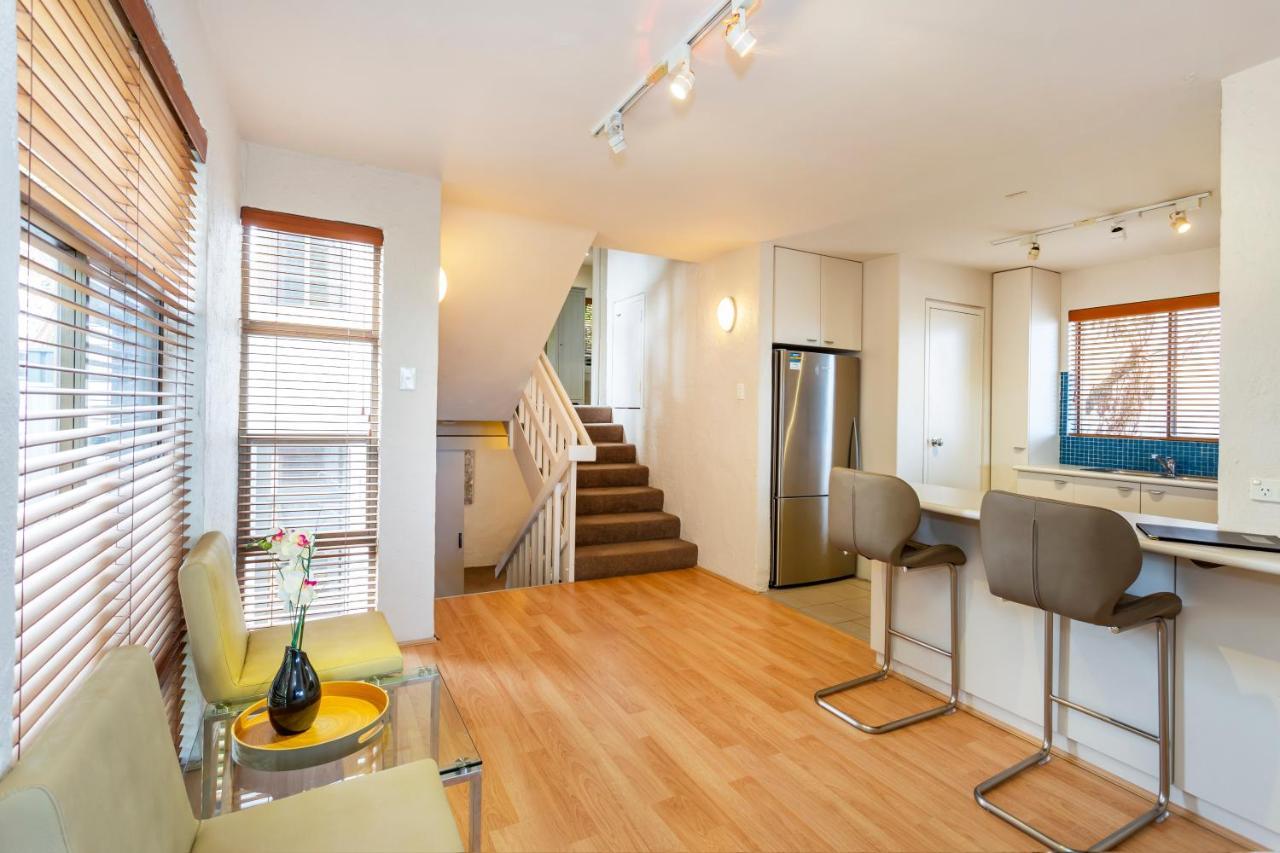 Mezzanine Retreat - Executive Escapes * Perth