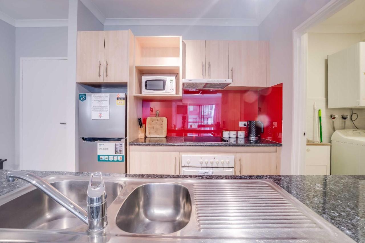 4 So Much Family 2br Parking Apartment