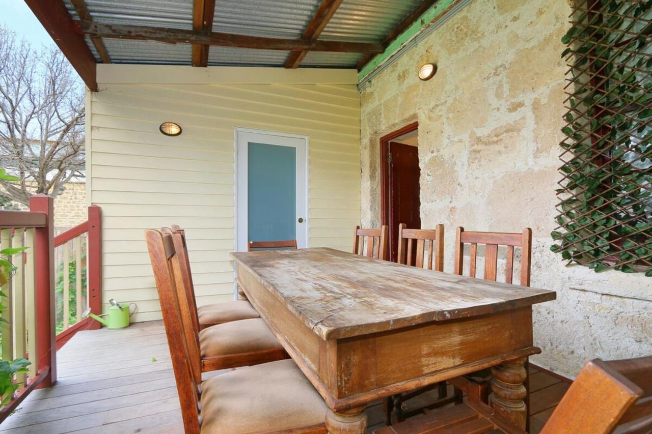 Central 3 Bedroom Heritage House In Fremantle Pangsapuri Perth