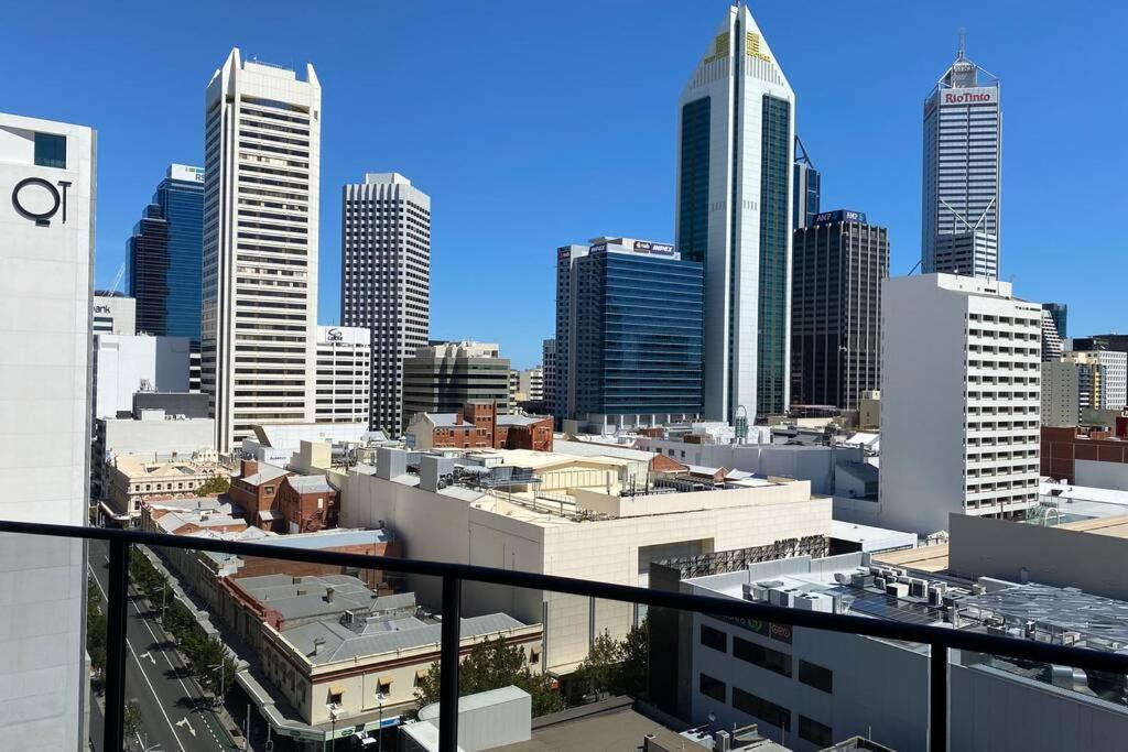 City Views So Central Netflix Wine Parking Wifi * Perth