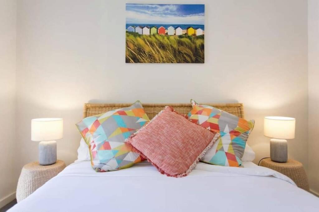 Convenient Airport Sunny Garden Wifi Netflix Wine Perth