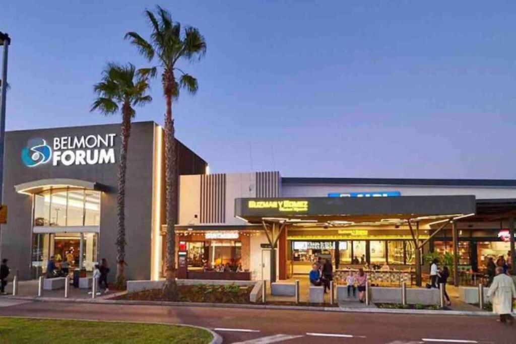 Convenient Airport Sunny Garden Wifi Netflix Wine Perth