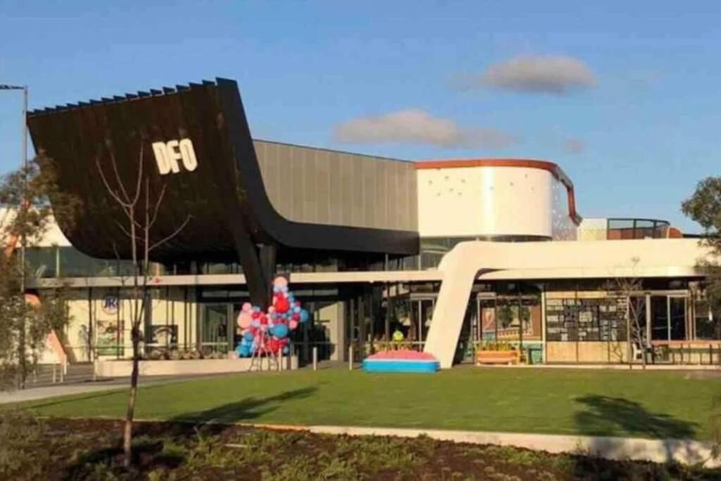 Convenient Airport Sunny Garden Wifi Netflix Wine * Perth