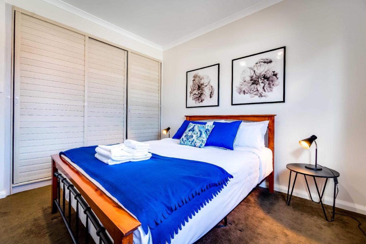 2 South Family Gem For 6parking Perth