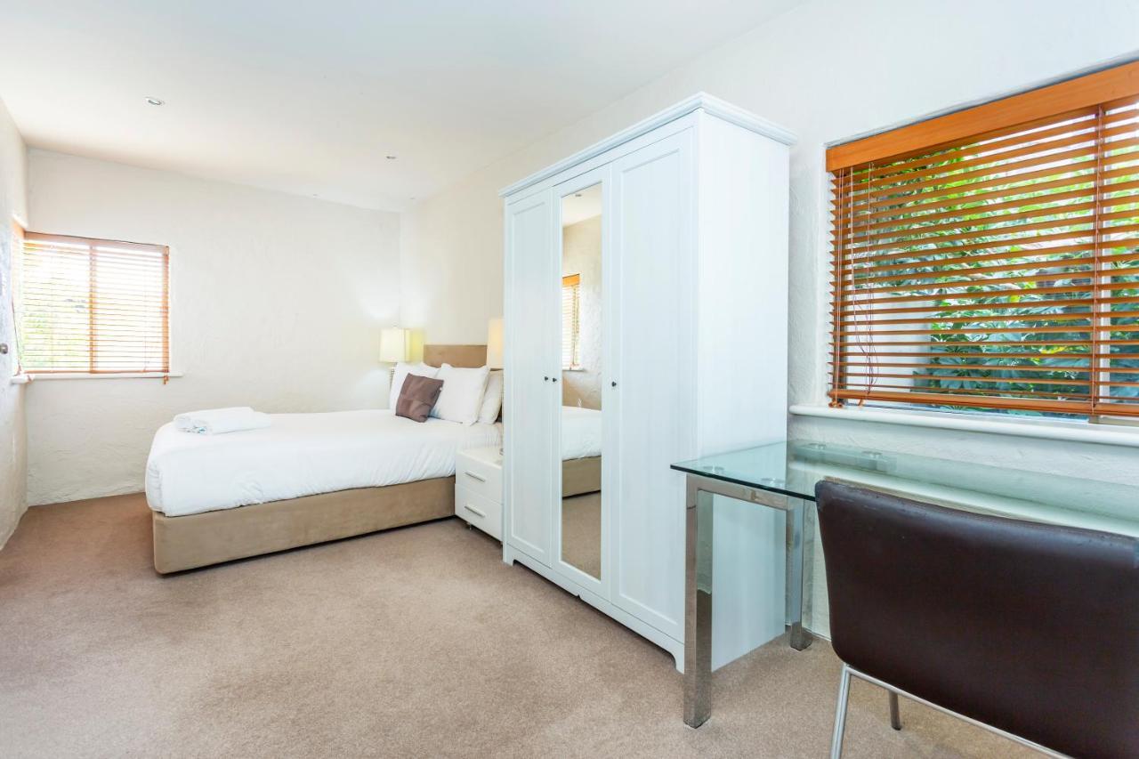 Apartment Mezzanine Retreat - Executive Escapes