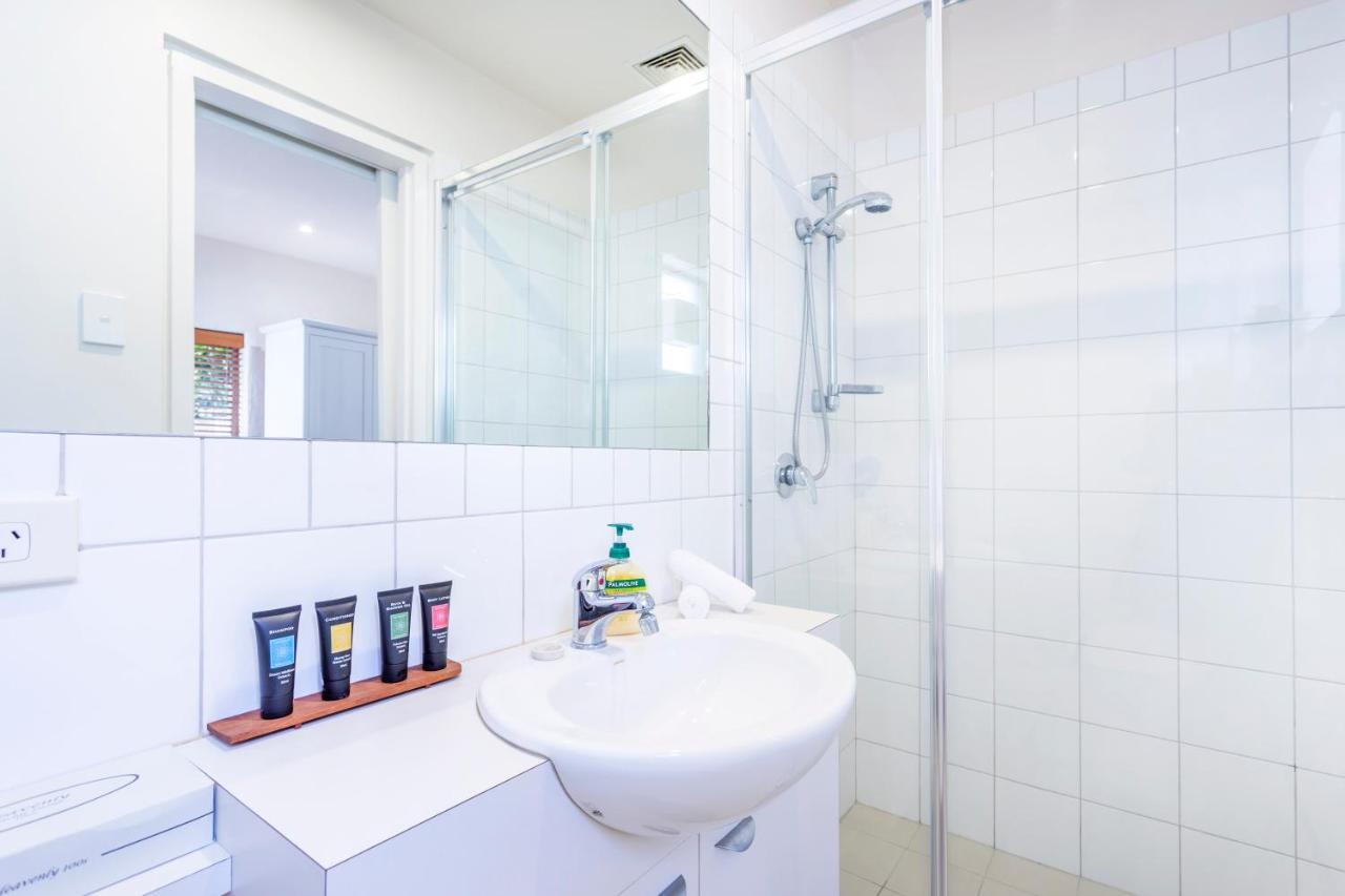 Mezzanine Retreat - Executive Escapes *