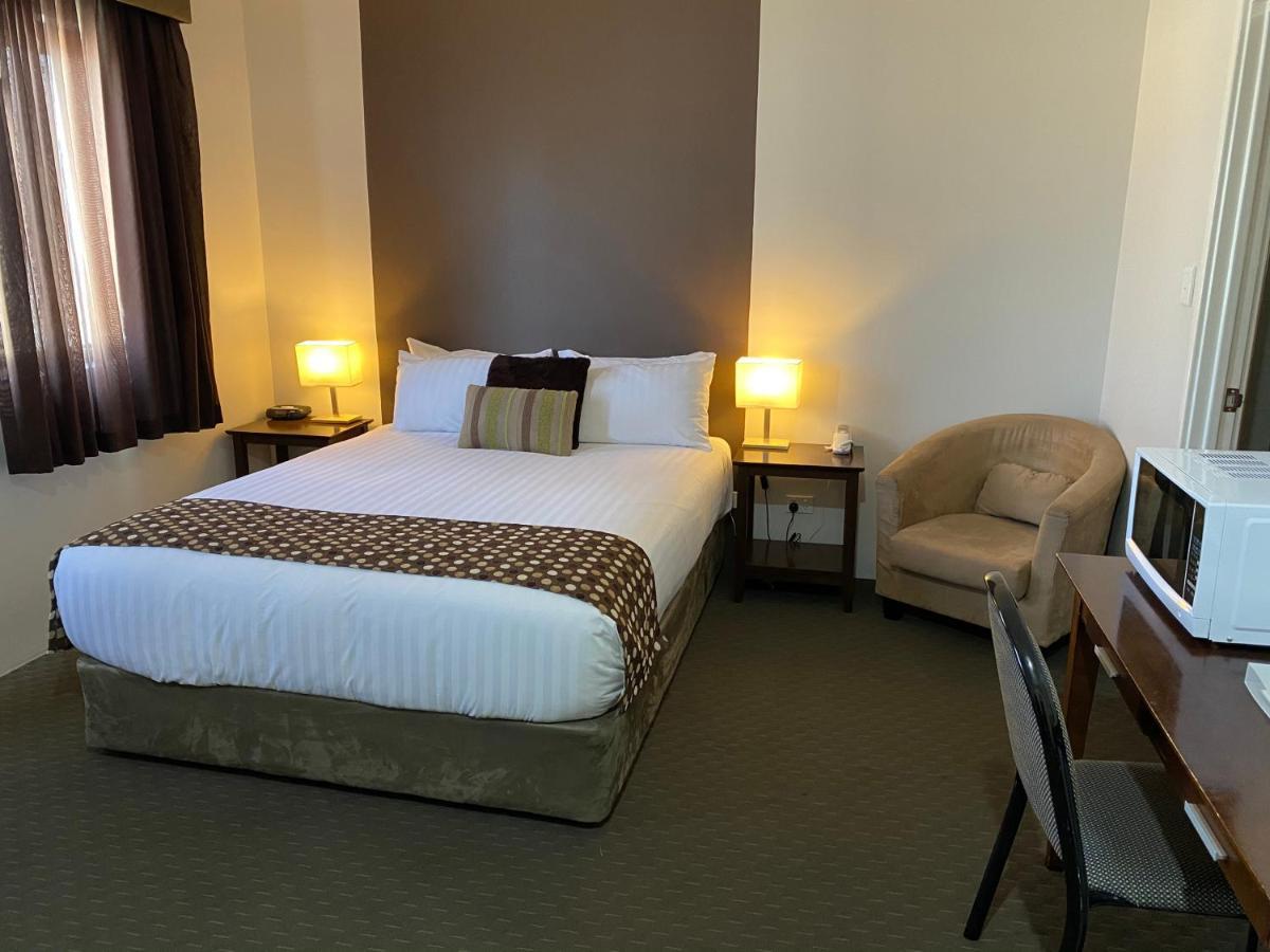 Joondalup 3*