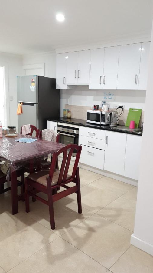 Dianella Budget Happy Place To