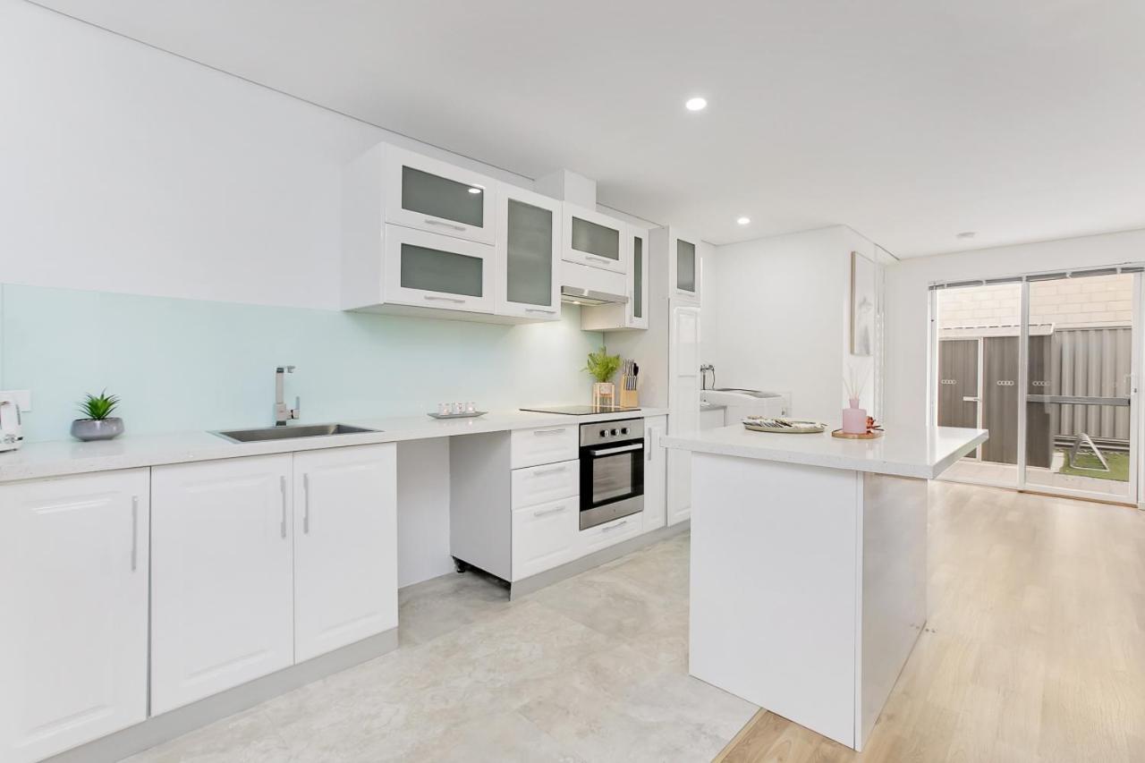 2bed2bath Close To Airport/city Apartment