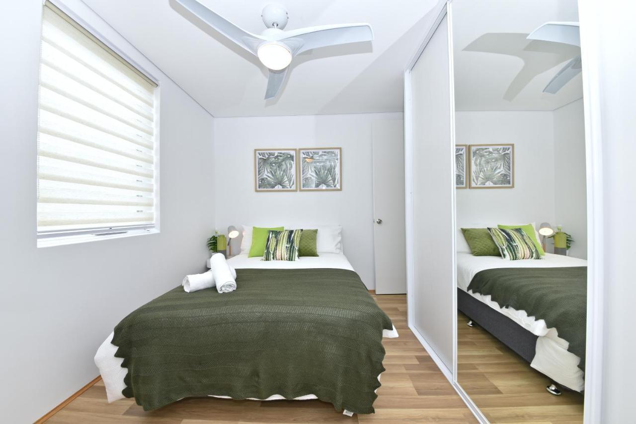 2bed2bath Close To Airport/city Apartment