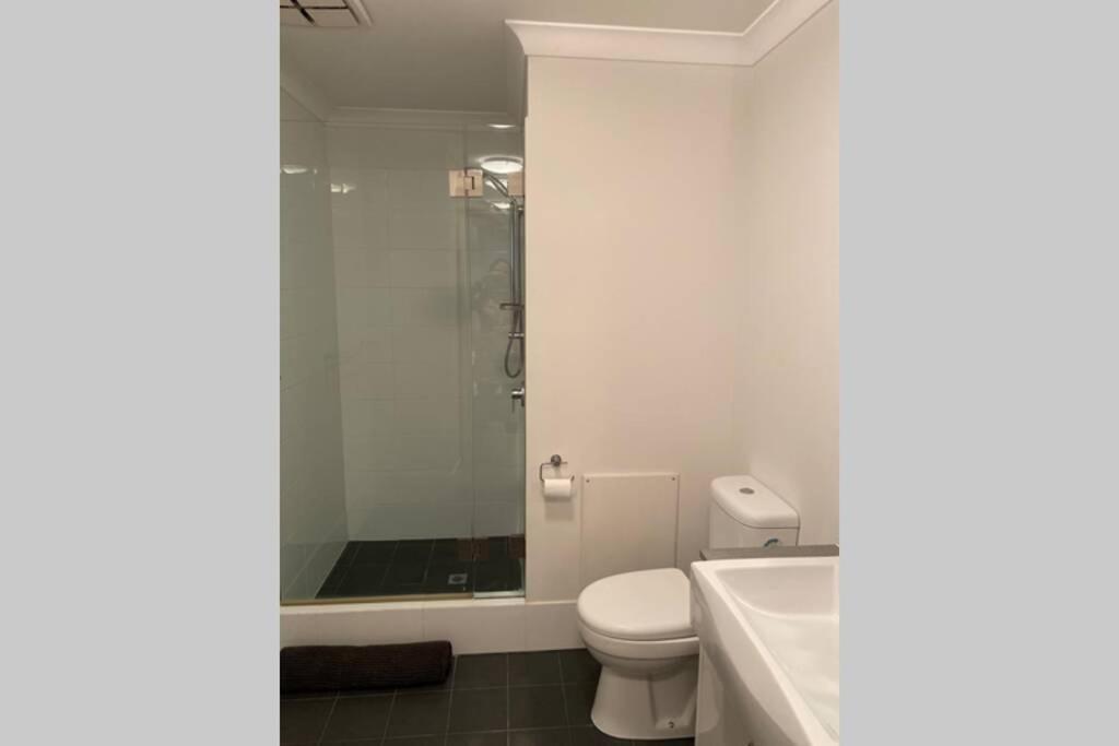 Apartemen Close Shops Airport Wifi Netflix Park