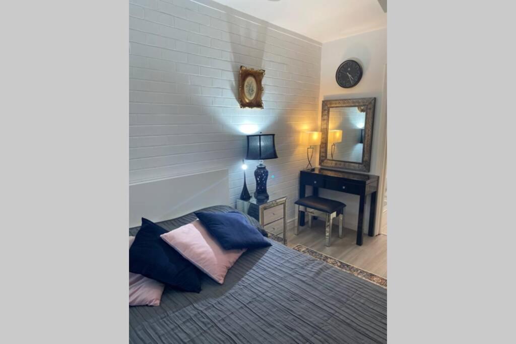 Apartment Location Lifestyle Convenience! Wifi Netflix Wine