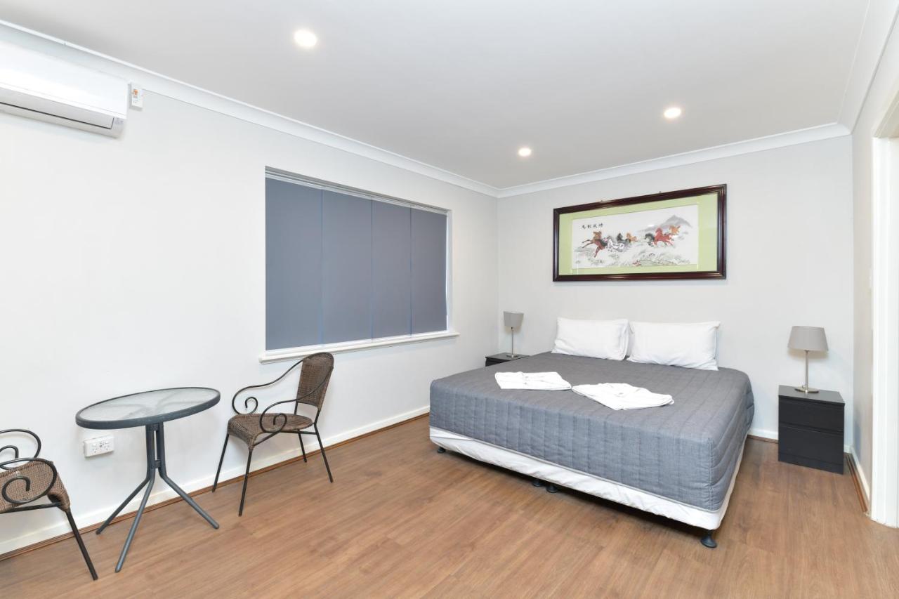 Motel Platinum 2*