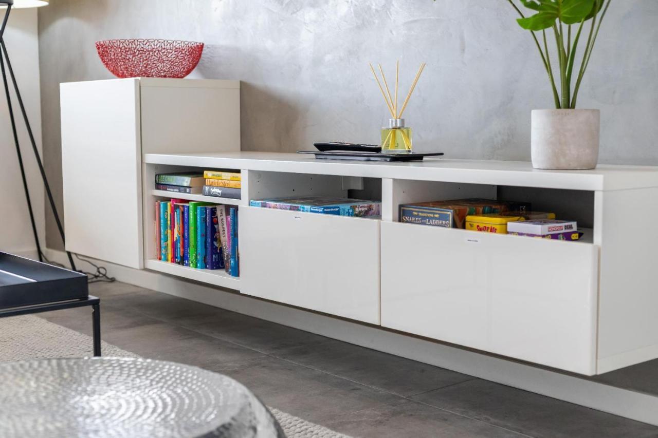 Rumah percutian 2 Chic Stylish Modern Family On Charles