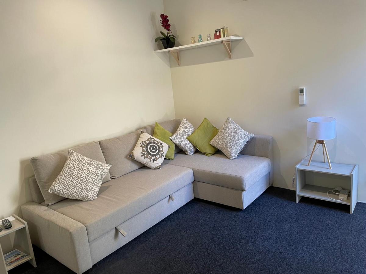 Scarborough/doubleview Delight Apartment