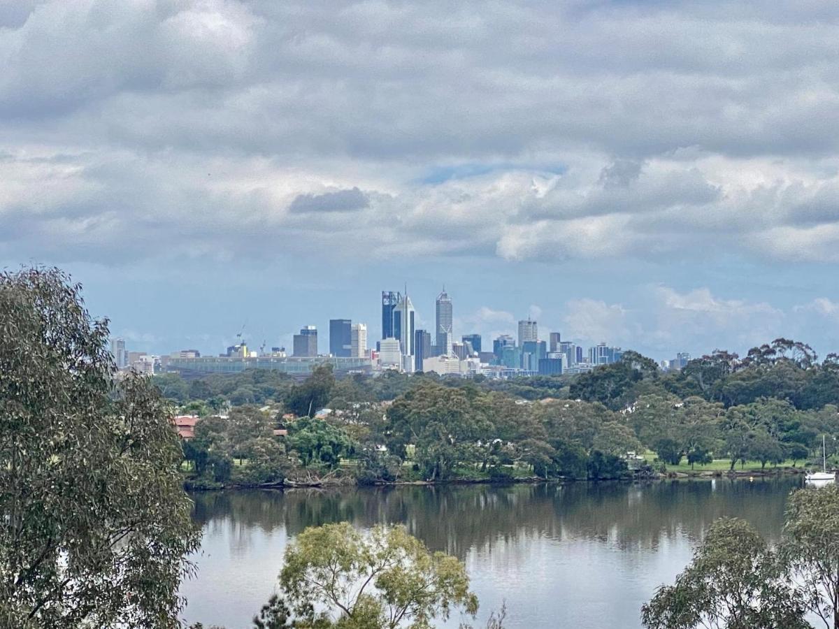 507 High Heaven Breathtaking Views, Pool, Parking Apartment Perth
