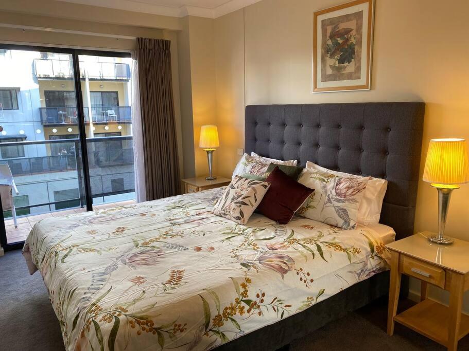 Apartment Riverside View Parking Netflix Wifi Wine Free Perth