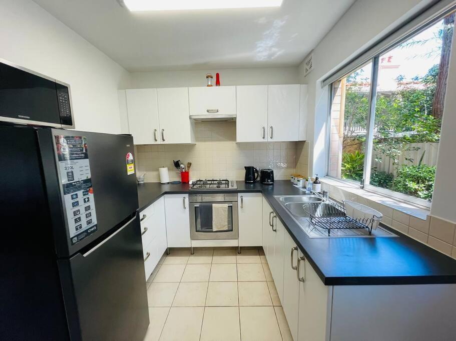 Location Convenient Quiet Wifi Netflix Wine Apartment