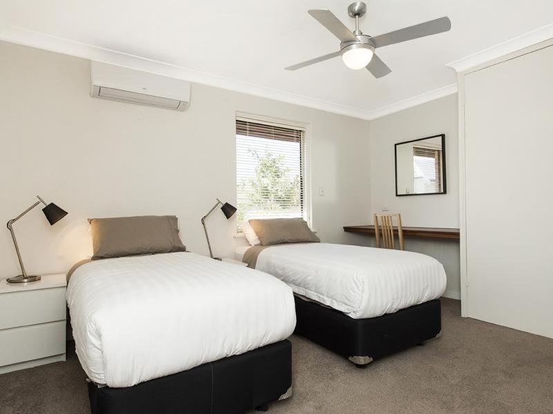 Barker Road Apartment *