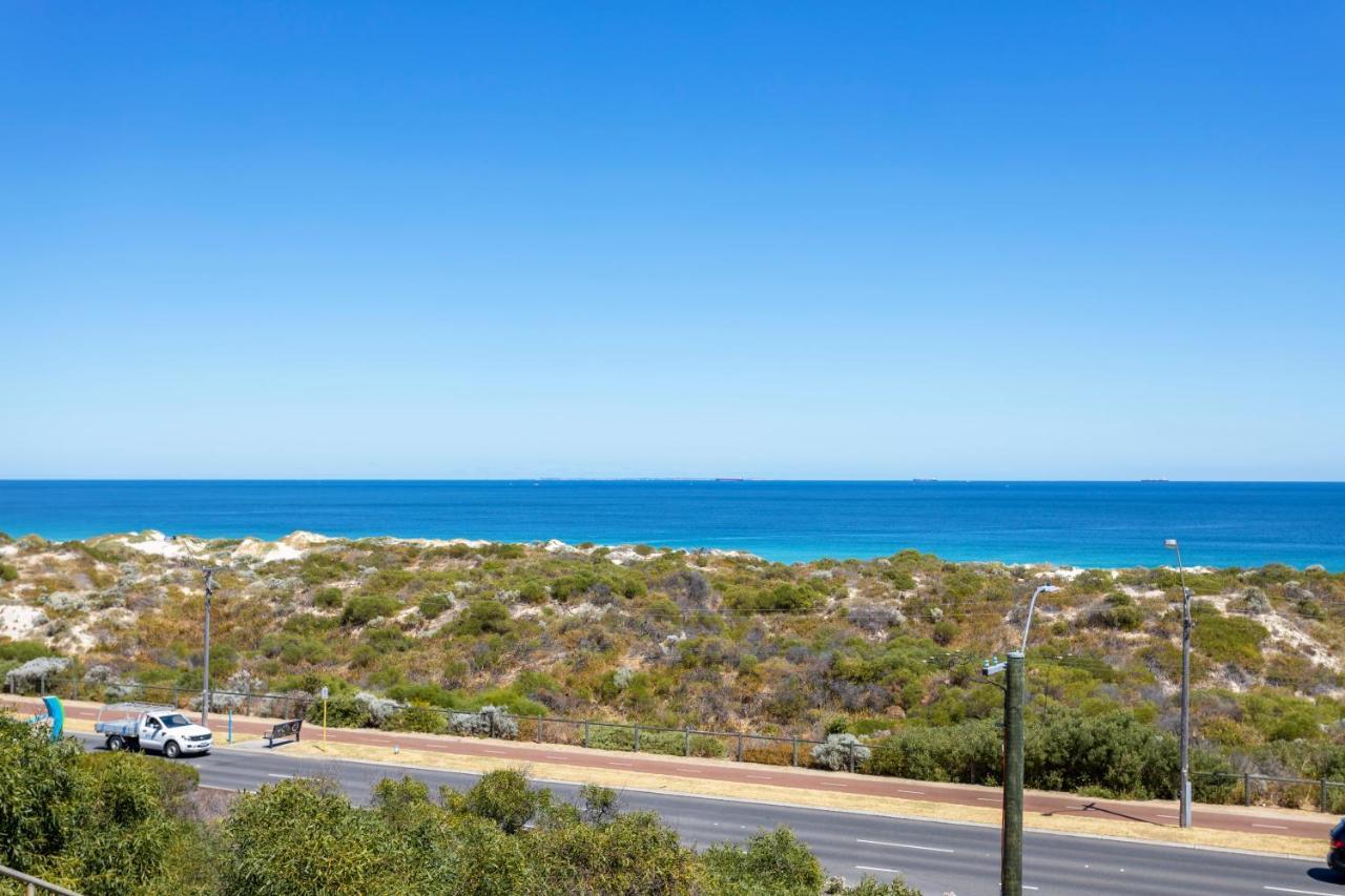 Scarborough Beachlife - Executive Escapes * Perth