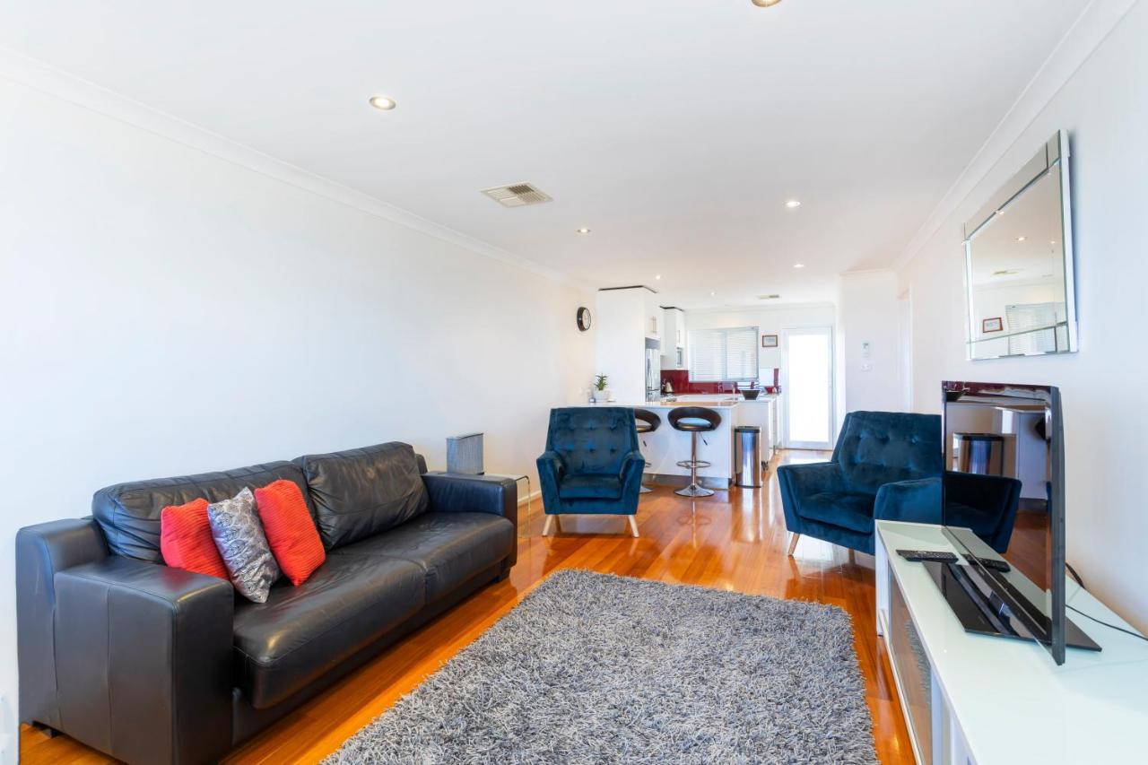 Scarborough Beachlife - Executive Escapes *