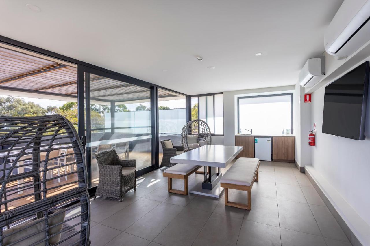 Skypark On Vincent - Executive Escapes Apartment
