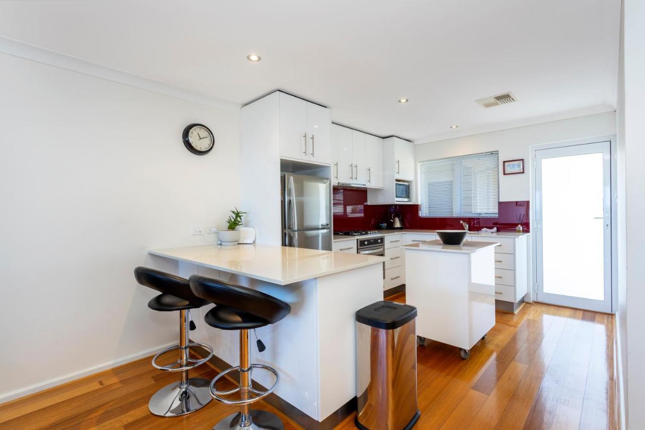 Scarborough Beachlife - Executive Escapes Perth