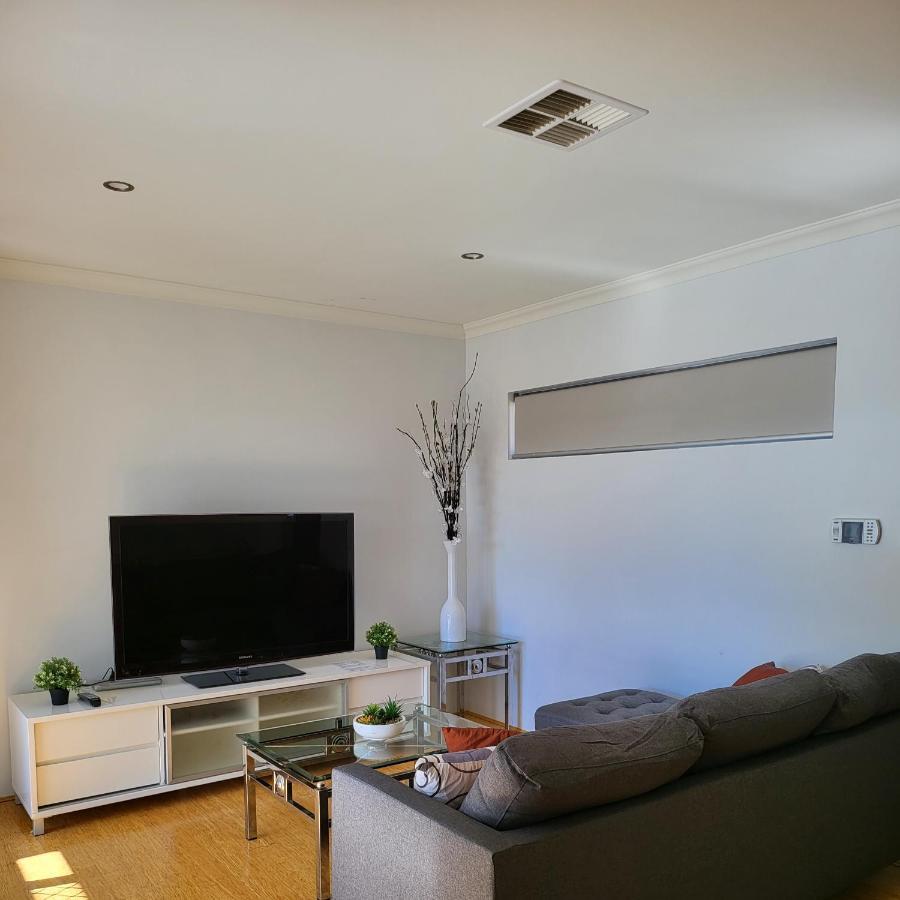 Gerring Court With Free 1 Car Bay Parking Perth