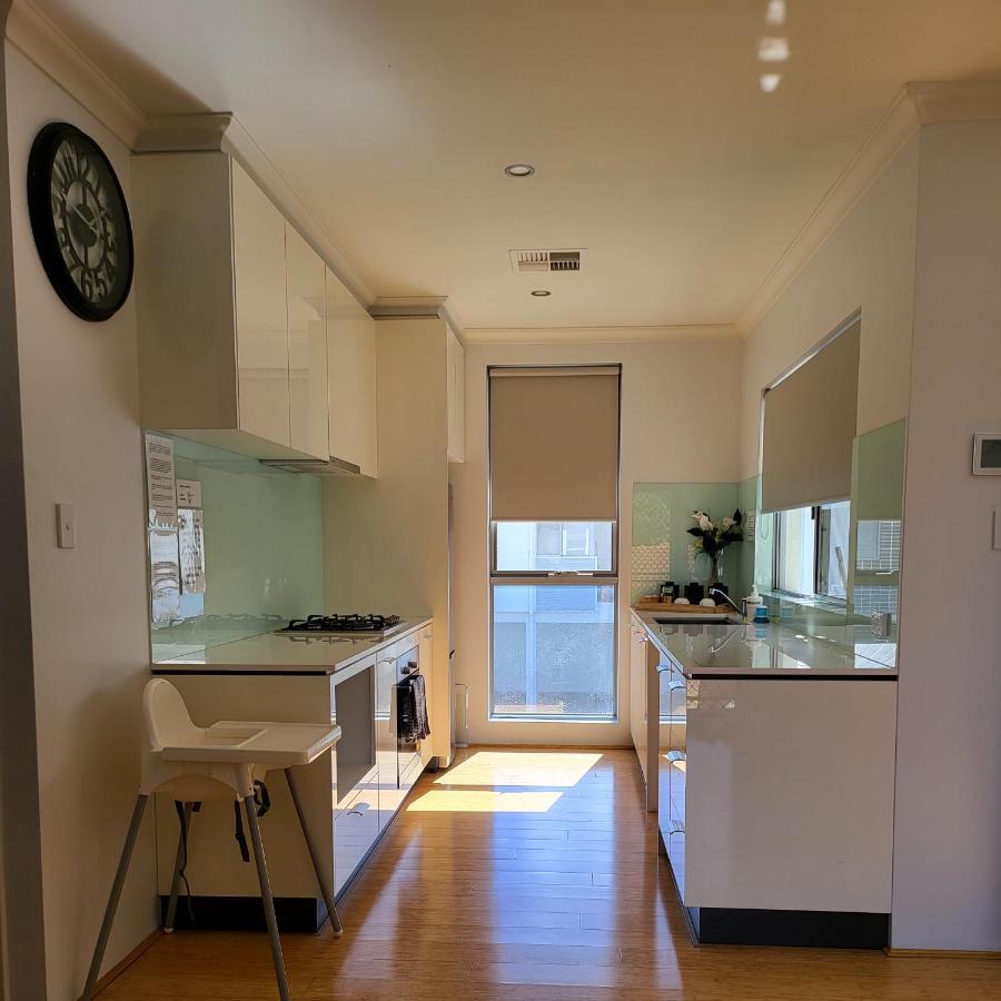Apartamento Gerring Court With Free 1 Car Bay Parking *