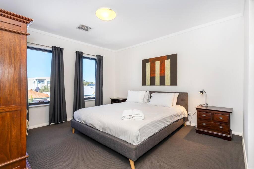 Scarborough Hilltop - Executive Escapes Perth