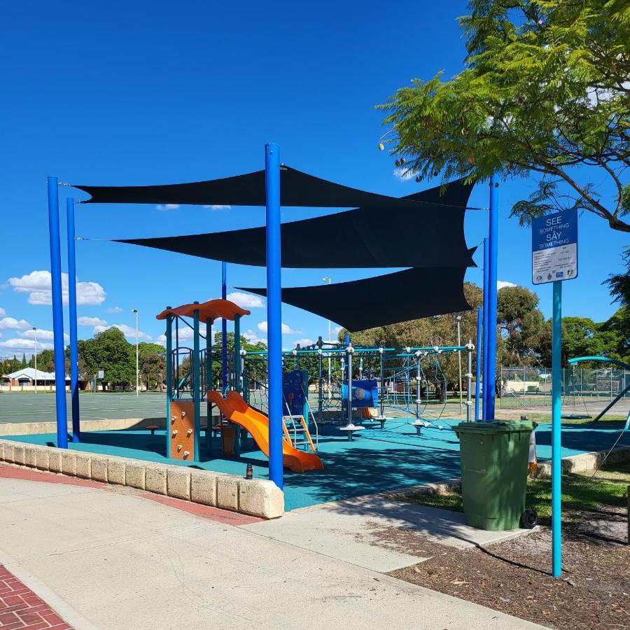 Gerring Court With Free 1 Car Bay Parking Perth
