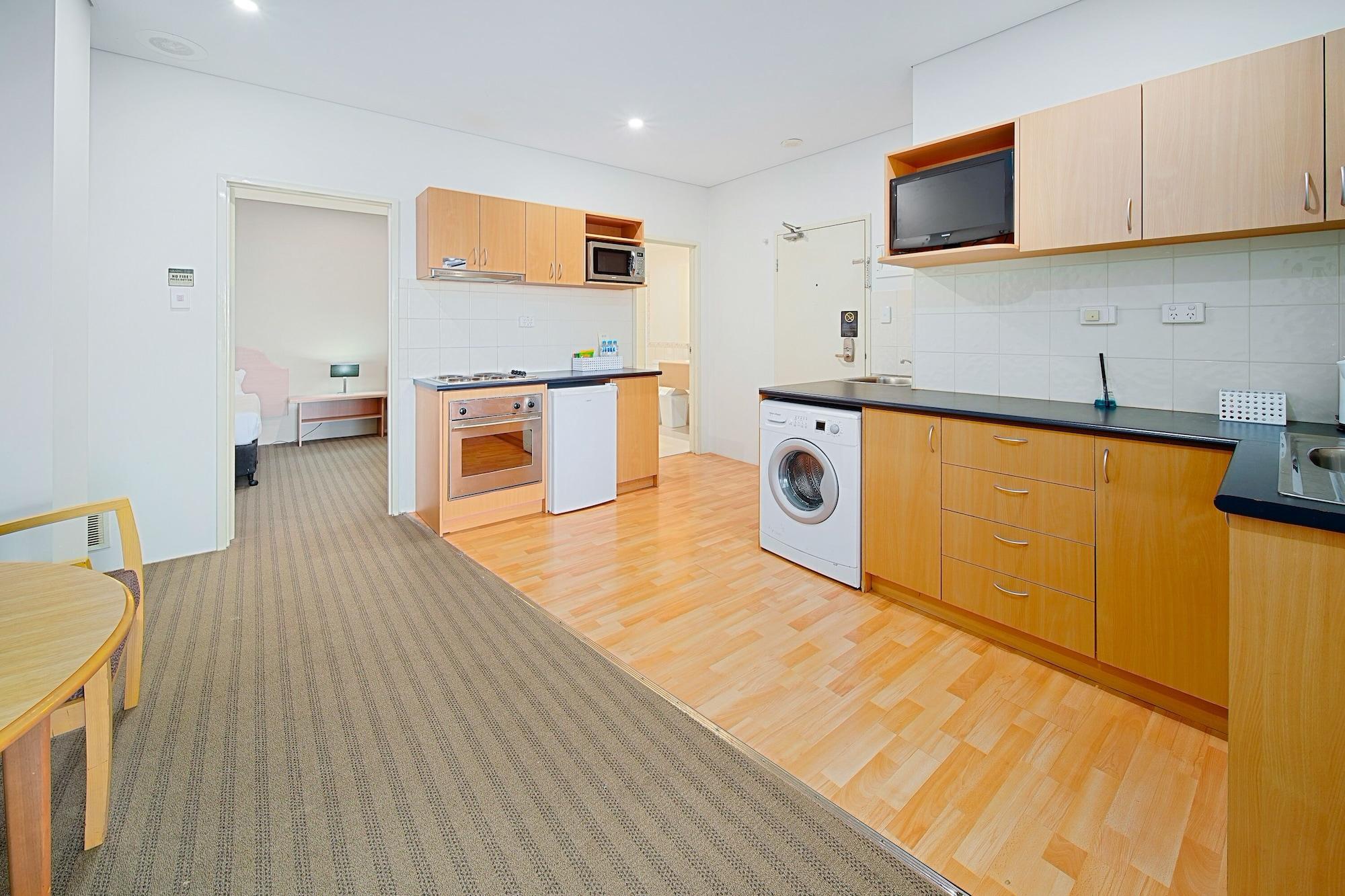 Aparthotel All Suites Perth 3*