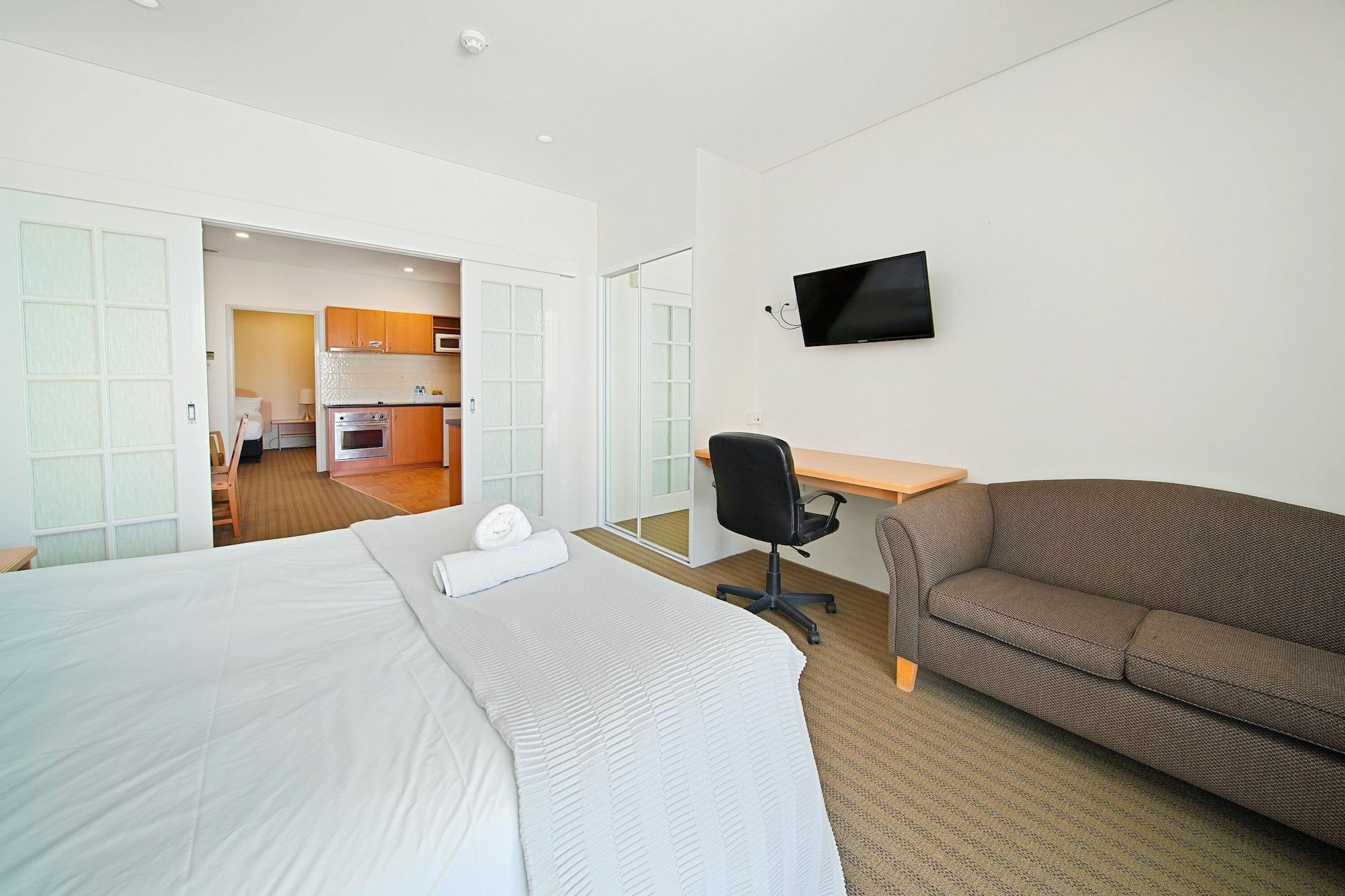 Aparthotel All Suites Perth 3*