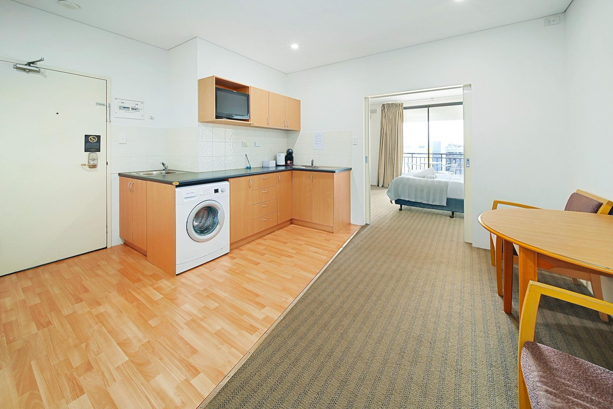 All Suites Perth 3*