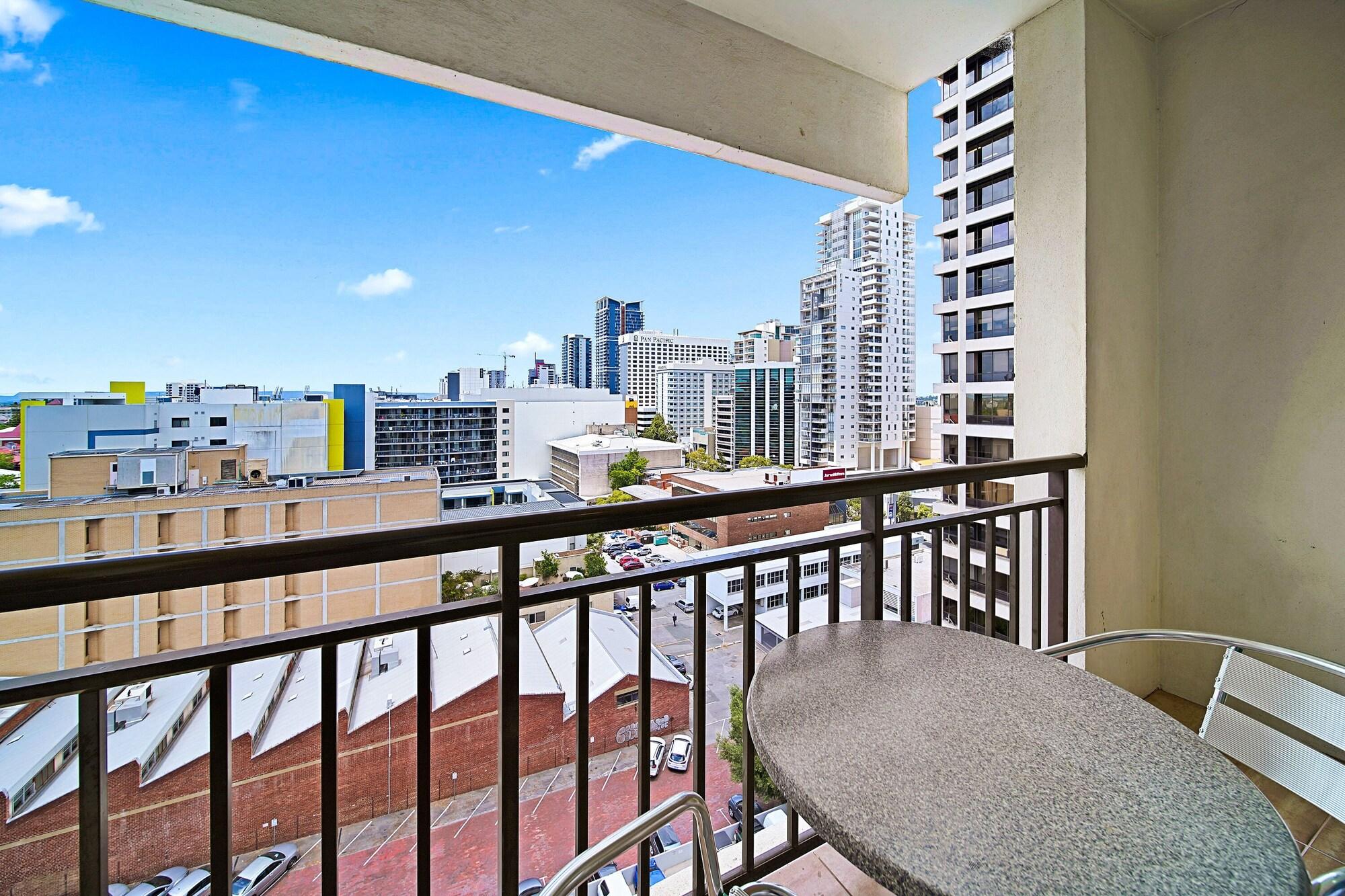 Aparthotel All Suites Perth 3*