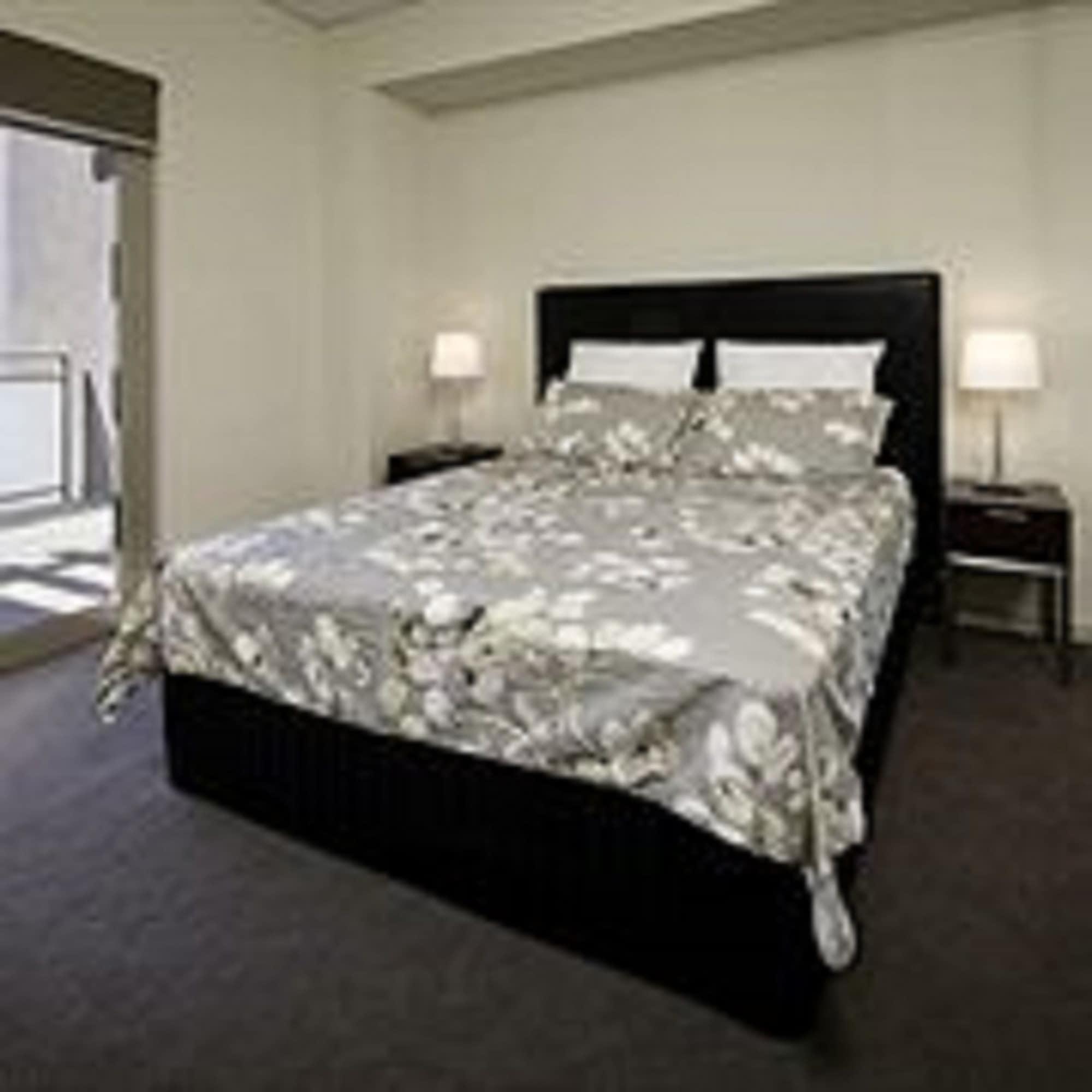 Aparthotel Baileys Serviced 4*