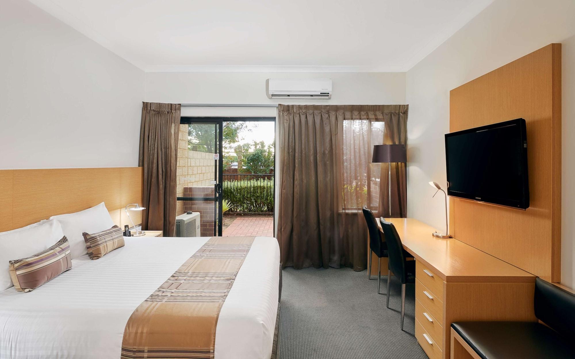 Country Comfort 4*