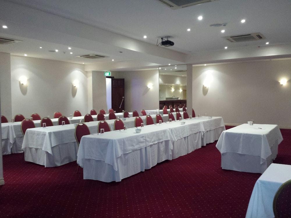 Northbridge Hotel 4*