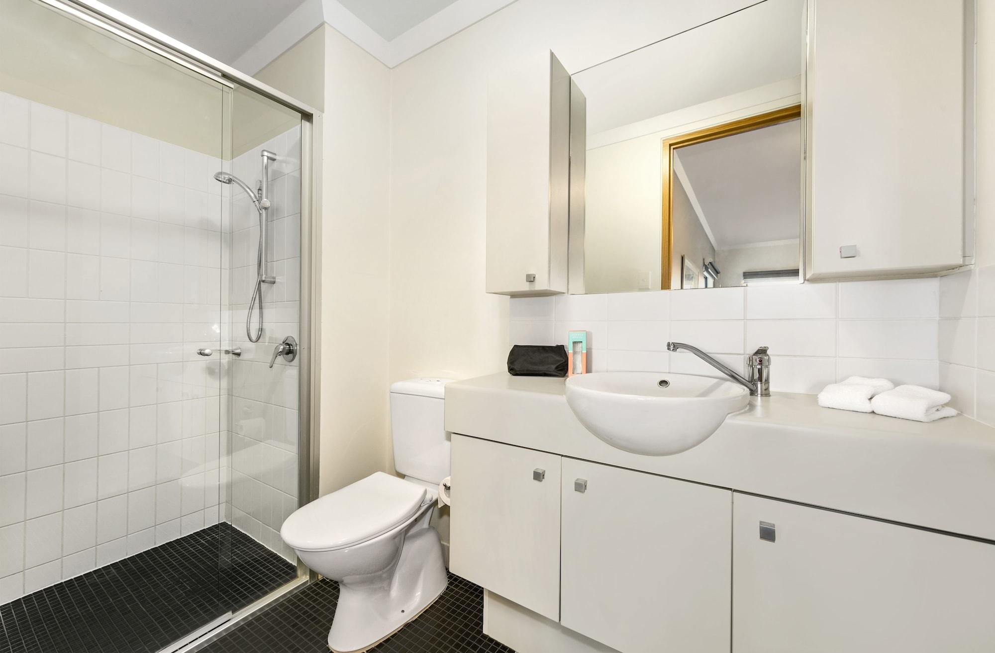 Quest On Rheola Aparthotel 4*