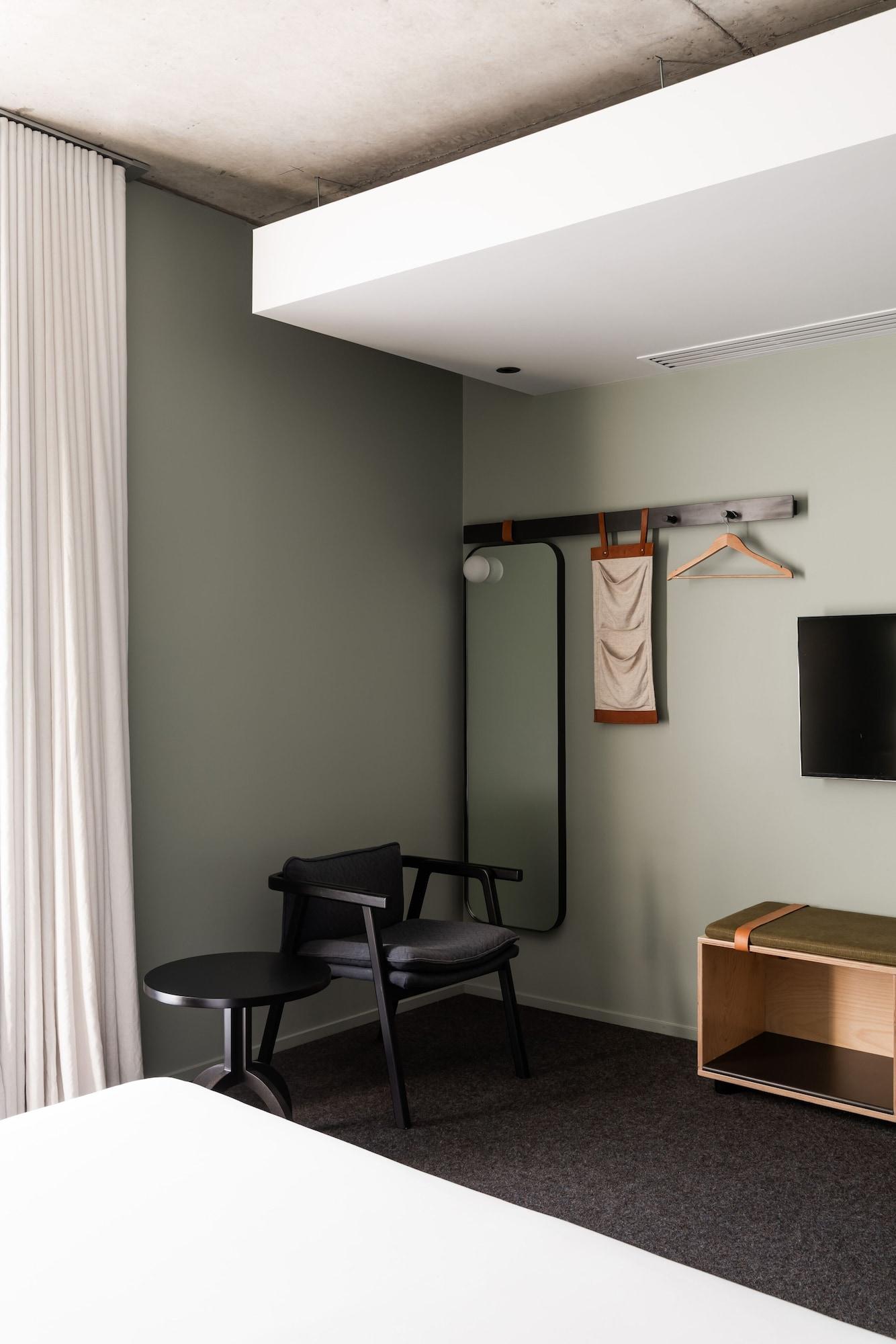 Hotel Alex