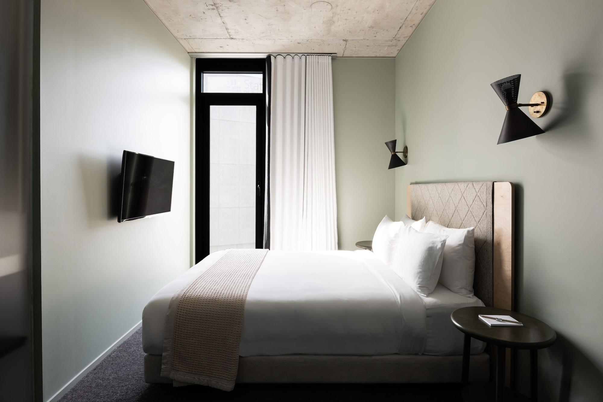 Hotel Alex