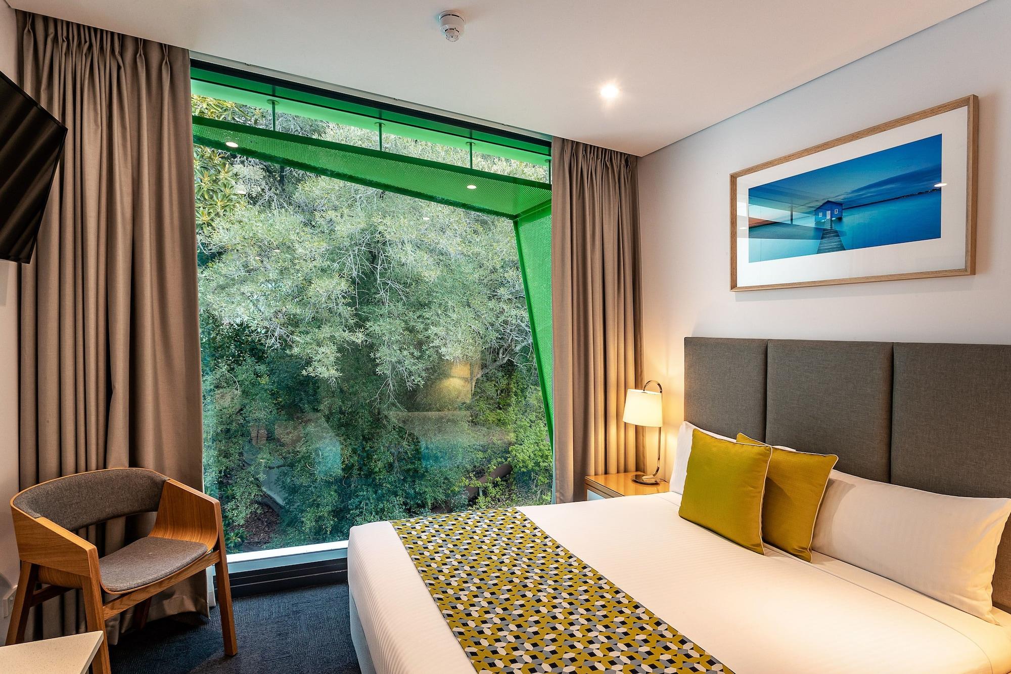 Aparthotel Quest Mounts Bay Road 4*