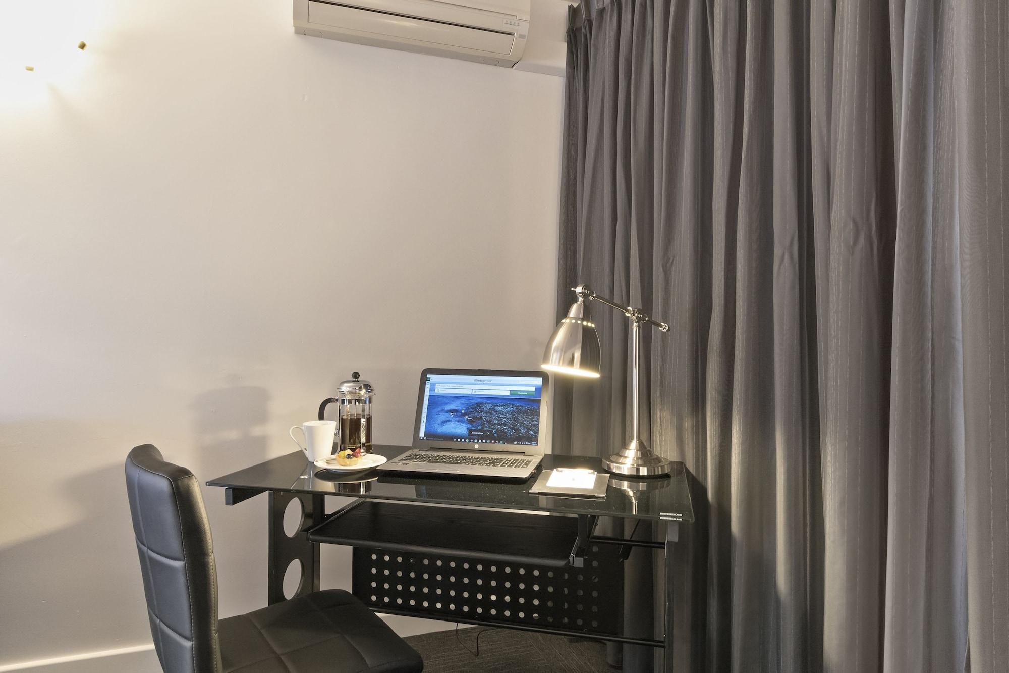 The Peninsula Riverside Serviced Aparthotel